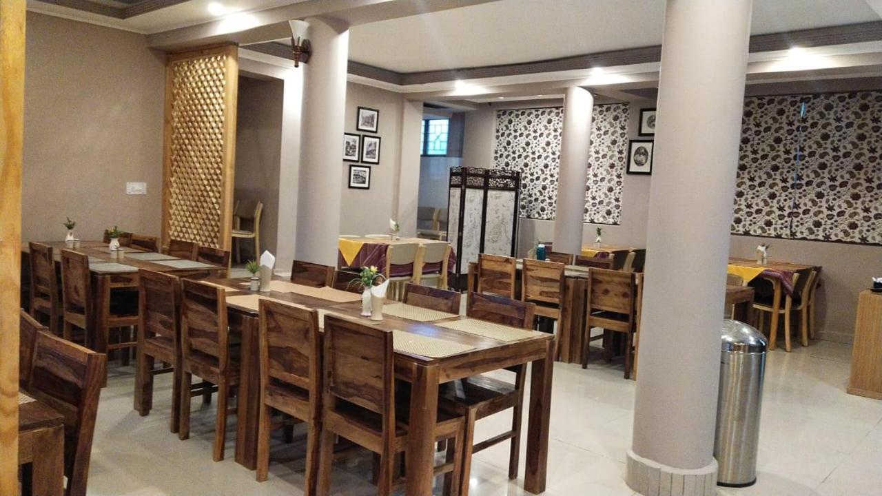 Kanishka Hotel Ladakh By Lexstays Leh Exterior foto